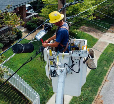 cropped electrician service.jpg
